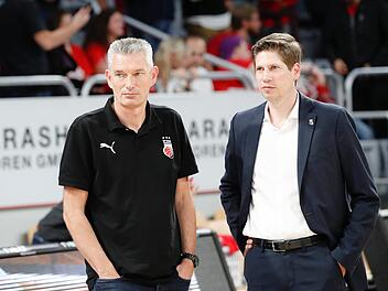 Viel Arbeit wird in den nächsten Wochen auf  Brose-Sportdirektor Leo de Rycke (links) und Geschäftsführer Arne Dirks zukommen. Daniel Löb