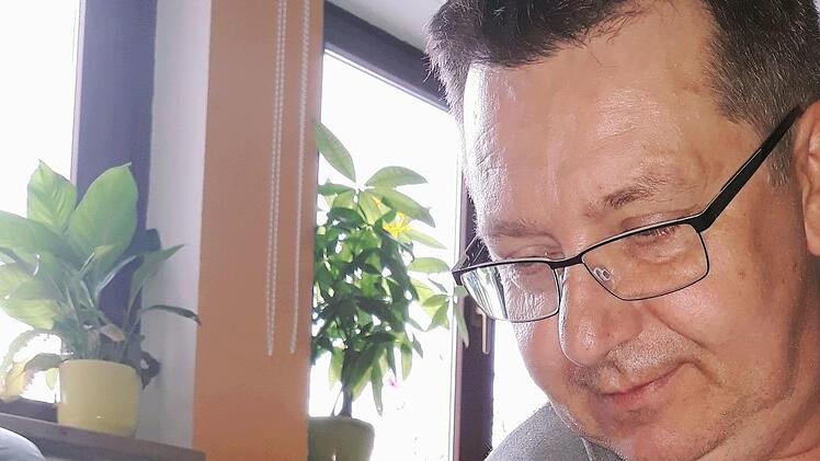 Alfons Stahn nahm Molly bei sich auf, nachdem das frühere Frauchen von Molly verstorben war. Foto: Alfons Stahn