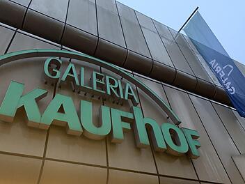 Die Coburger Filiale von Galeria Karstadt Kaufhof an der Ecke Mohrenstraße/HindenburgstraßeFoto: Oliver Schmidt