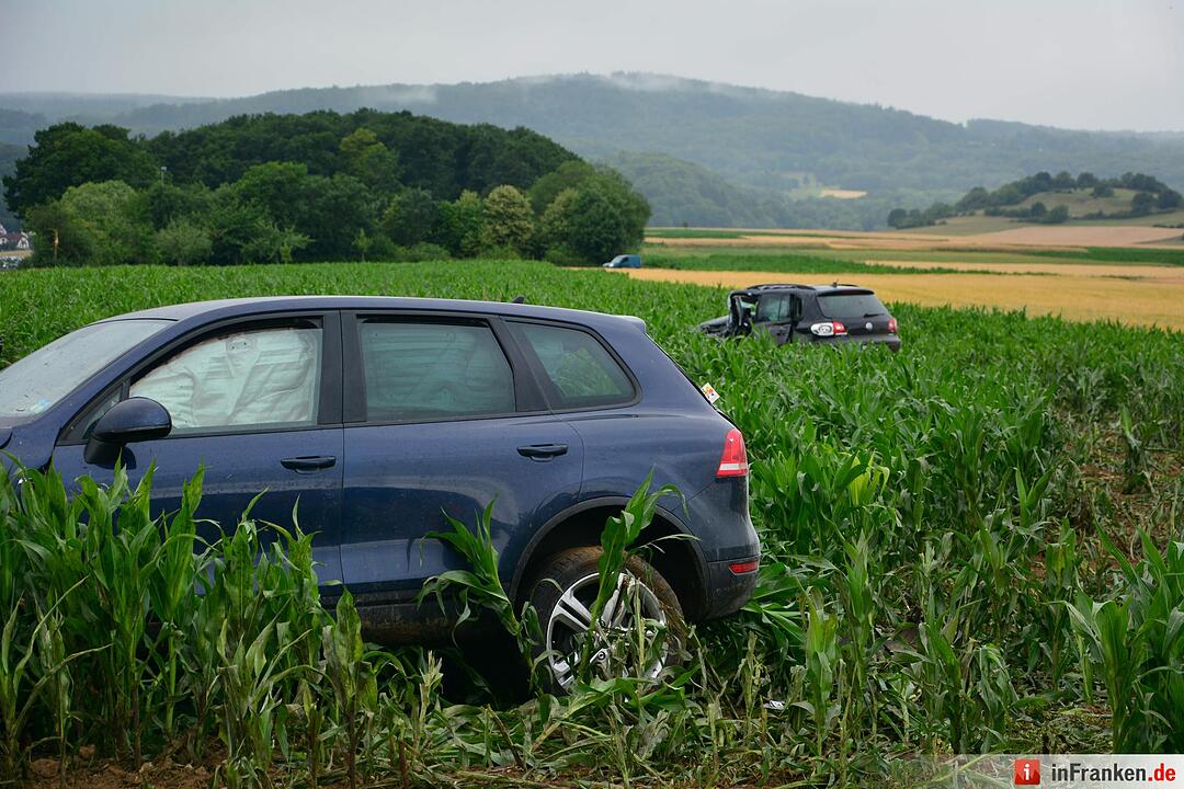 Ein Toter und zwei Schwerverletzte bei Vorfahrtsunfall