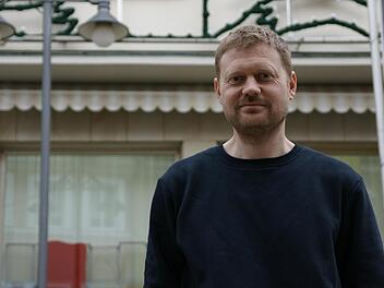 Markus Popp hat erst kürzlich die Kämmerei im Bad Brückenauer Rathaus übernommen. Den 39-Jährigen erwarten große aufgaben. Foto: Steffen Standke
