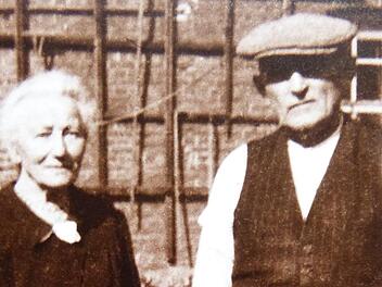 Bertha (geb. 1873) und Karl (geb. 1867, † 1943) Fleischmann flüchteten nach der "Judenaktion" aus Aufseß zu ihrem Sohn nach Bayreuth. Hier verstarb Bertha 1941, Karl wurde später ins KZ Theresienstadt deportiert.  Foto: aus Arnold Fleischmann (Enkel): Lights & Shadows. A Memoir, Baltimore 2010