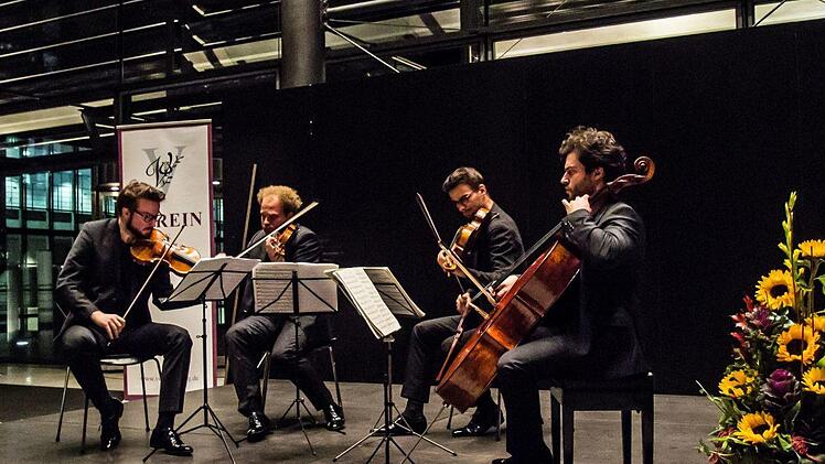 Saison-Auftakt beim Coburger "Verein": Impressionen vom Konzert des Goldmund QuartettsFoto: Jochen Berger