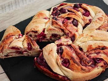 Kirsch-Hefezopf-Kuchen.jpg