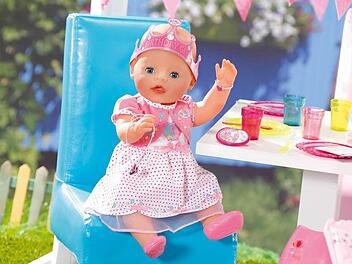Deutschlands meistverkaufte Babypuppe, Baby Born von Zapf Creation, wird in diesem Jahr 25 Jahre alt. Foto: Nicole Stadtm&uuml;ller
