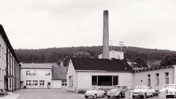Die Heinerle-Drageefabrik in Eyrichshof den 1960er Jahren. früher war hier die Molkerei angesiedelt.  Fotos: Otto Schmitt/Familie Homann/E. Kiesewetter