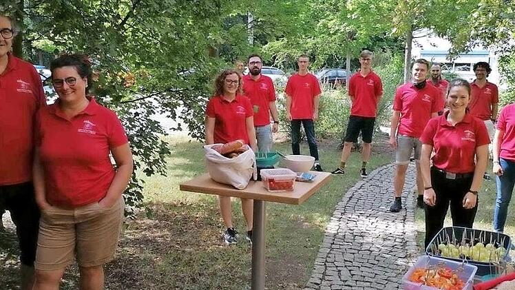 Die Teilnehmerinnen und Teilnehmer am Erste-Hilfe-Kurs  Foto: pr