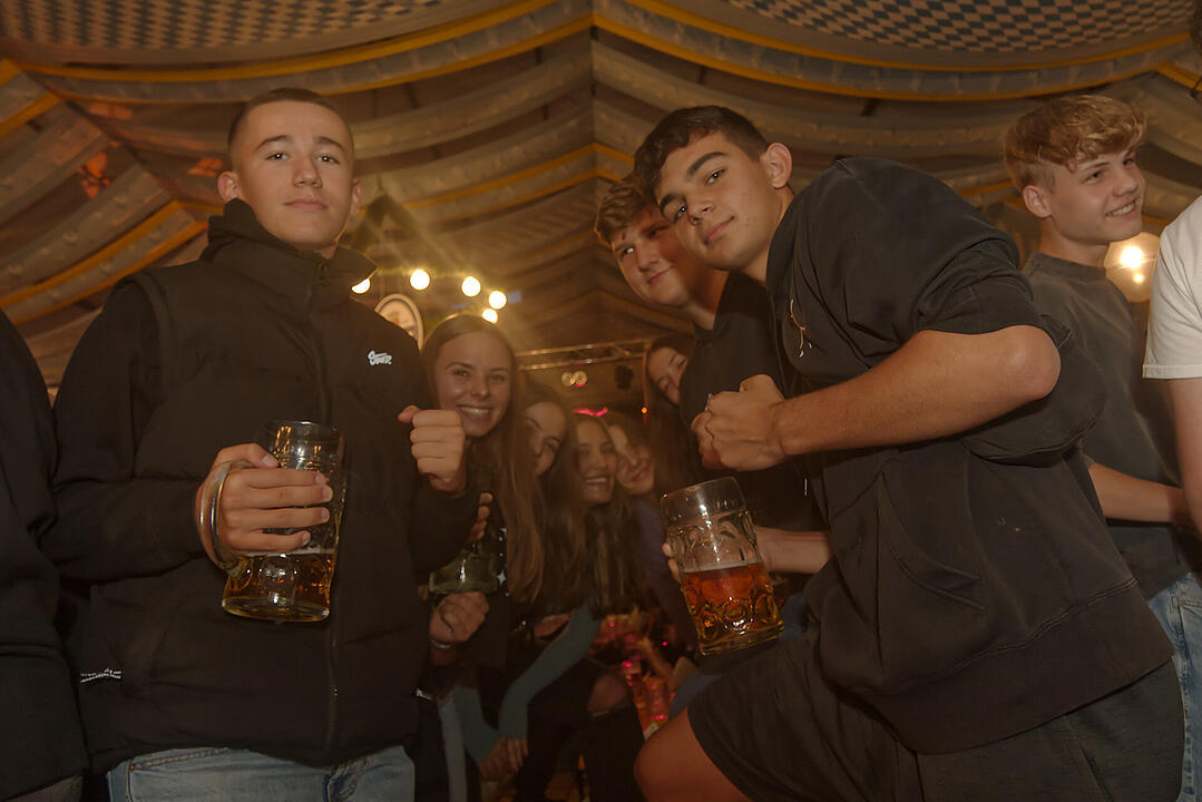 Beste Stimmung beim zweitgrößten Volksfest Bayerns