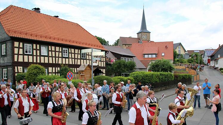 Die Autenhaus'ner Musikanten beim Sternmarsch Foto: Bettina Knauth