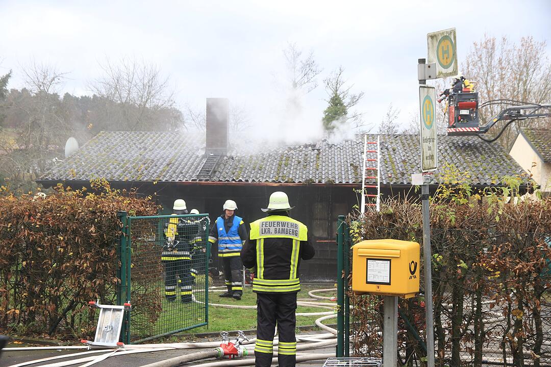 Oberfranken: Gartenhaus geht in Flammen auf - drei Welpen und eine Katze sterben