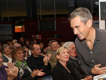 Mit seiner ausgeprägten Mimik untermalte Kaminer seine Worte.  Fotos: Barbara Herbst