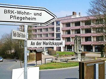 Wird von der Stadt fortgeführt: Das ehemalige Altenheim der Maiacher Stiftung in der Nordgauerstraße soll zukünftig als barrierefreie Wohnform für ältere Menschen genutzt werden. Foto: Stefan Lommatzsch