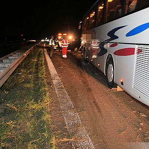 Unfall mit Reisebus auf der A73