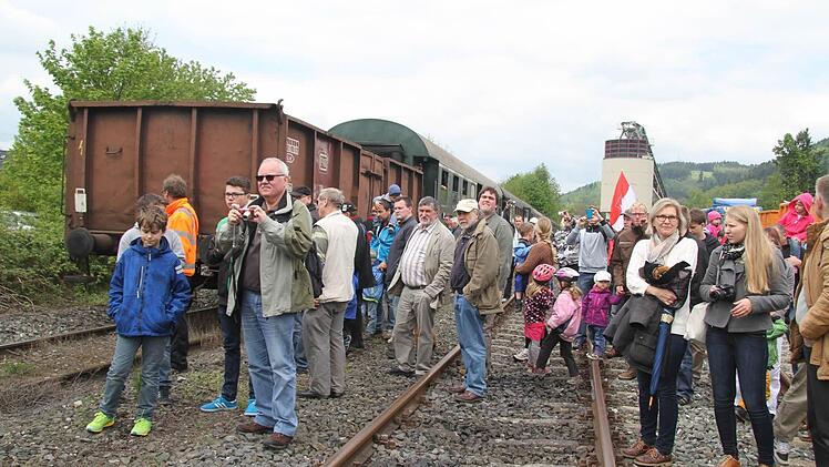 Dampflok-Spektakel am Güterbahnhof Stadtsteinach.
