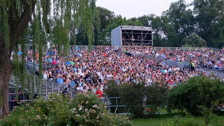 Festival-Atmospräre im Luitpoldpark. Foto: Peter Rauch