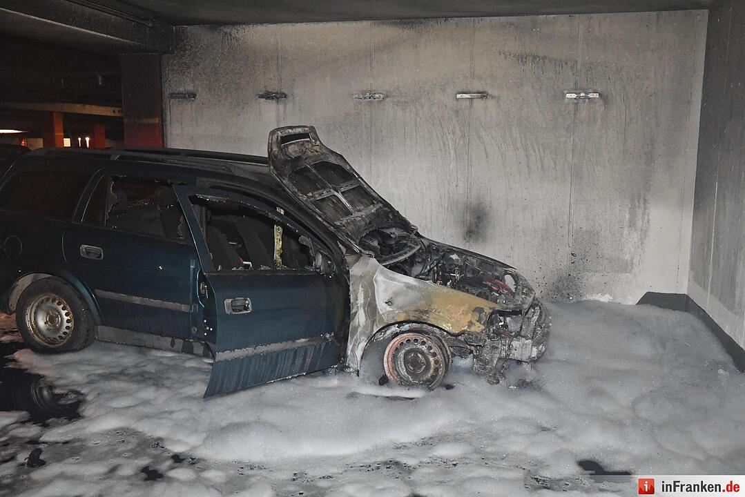 Brand in Tiefgarage in Bamberg - Hotel evakuiert