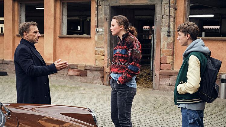 Lannerts (Richy Müller) Versuche, David (Louis Guillaume) über seine Betreuerin Annarosa (Caroline Cousin) zu überzeugen, gestalten sich als schwierig. Die Pädagogin hasst die Polizei.