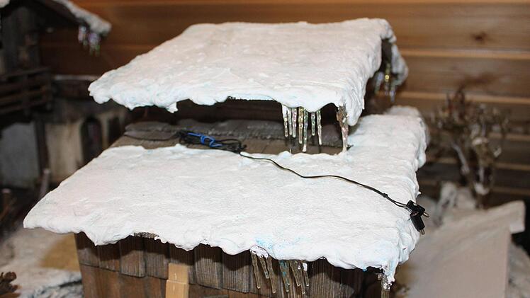 Eis und Schnee - in Hofmanns Krippenlager ganzjährig zu finden.