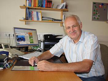 CSU-Landtagsabgeordneter Robert Kiesel zeigt jedem Besucher bereitwillig sein Büro samt Besprechungszimmer, das er ausschließlich für seine Tätigkeit im Landtag nutzt. Foto: Ralf Ruppert