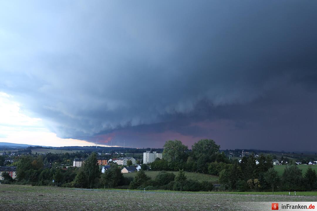 Gewitterfront über Bamberg und Umgebung