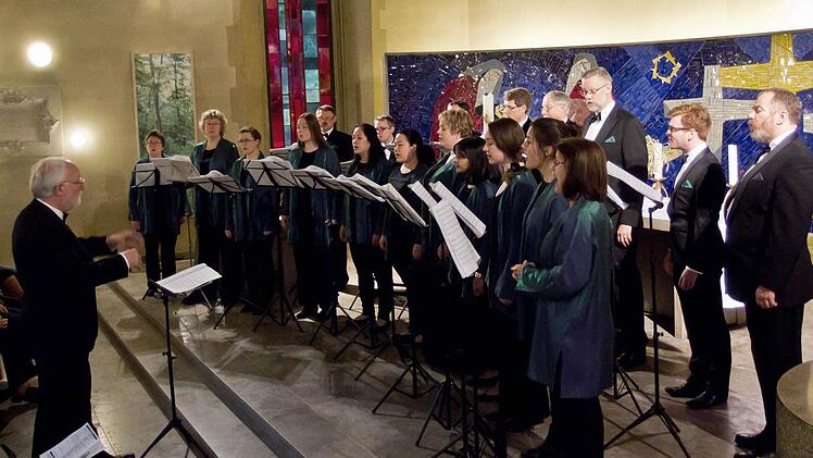 Das Ensemble Gombert aus Melbourne beeindruckte bei seinem Gastspiel vor zahlreichen Zuhörern in der Coburger Salvatorkirche. Foto: Jochen Berger