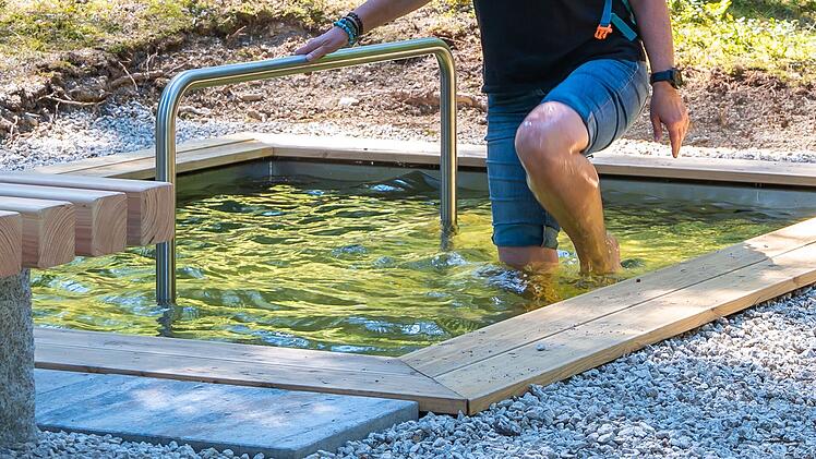Kneippanlage, Kneippbecken, Kneipp-Anlage, Kneipp-Becken, Wassertreten