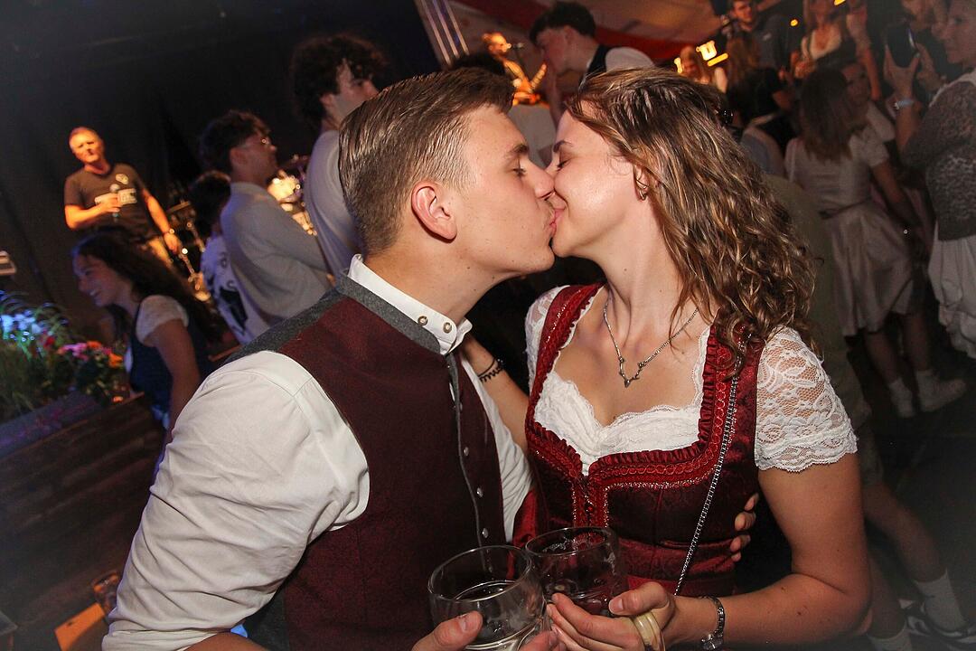 Frontal Party Pur feierte ihre Premiere bei der Bierwoche.