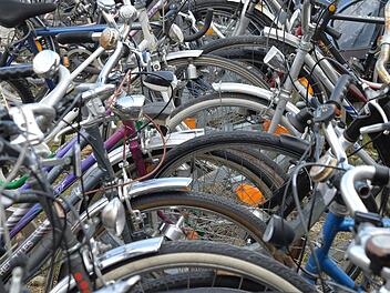 Ergebnis einer Einigung zwischen Bürgerinitiative und Stadt: Bis 2025 sollen  5000 zusätzliche Fahrradparkplätze in Bamberg geschaffen werden.  Ronald Rinklef