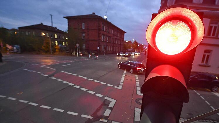 Auch an der Kreuzung Ludwigstra&szlig;e/Zollnerstra&szlig;e wird die Ampeltechnik auf den neuesten Stand gebracht. Foto: Ronald Rinklef