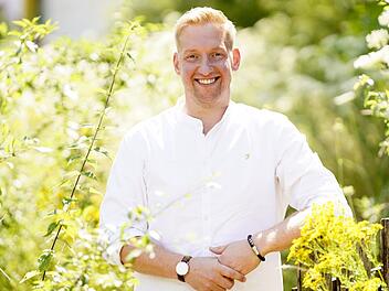 Daniel fragt sich, ob Emely sich Illusionen &uuml;ber das Leben auf dem Hof macht.