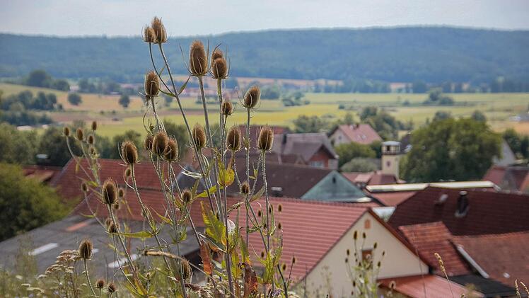 261 Meter &uuml;ber dem Meeresspiegel liegt der Rentweinsdorfer Ortsteil Sendelbach an der Grenze zwischen Ober- und Unterfranken.
