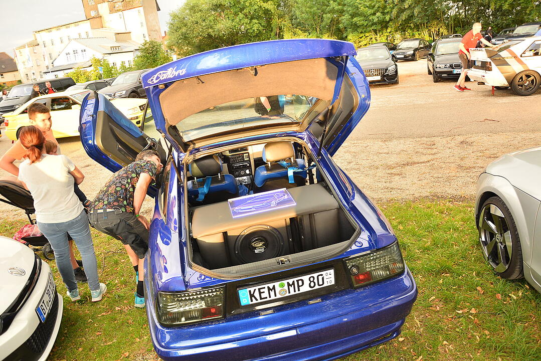 Viele Auto- und Tuningfreunde kamen nach Lichtenfels!