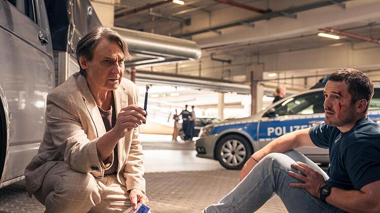 Die Vater-Sohn-Dynamik zwischen Armin Weber (Wolfgang Bahro, links) und Gregor Weber (Felix Kreutzer) macht den Film auch emotional spannend.