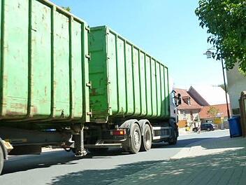 Rund 5000 Fahrzeuge, darunter etwa 600 Lkw, fahren täglich durch Eltingshausen. Foto: privat