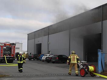 Eine brennende Ölwanne führte zu einer starken Rauchentwicklung in einer Werkstatt im Hafen in Bamberg. Foto: Ronald Rinklef