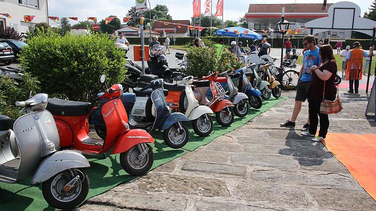 Vespa-Treffen im Itzgrund Foto: Michael Stelzner
