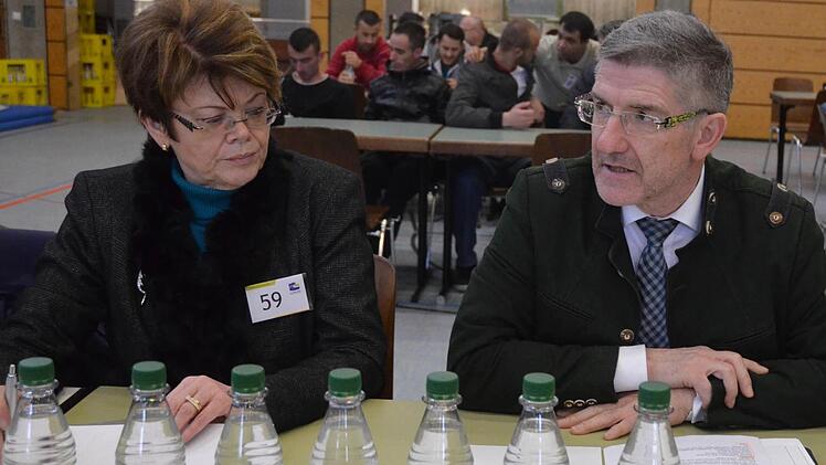Elke Protzmann und Michael Busch bei der Pressekonferenz. Foto: Rainer Lutz