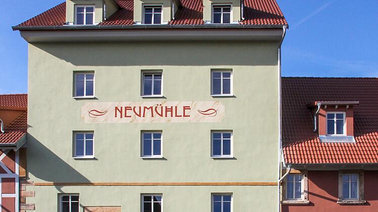 Die Neumühle, das Wahrzeichen Altenkunstadts, beherbergt jetzt bald auch ein Café. Foto: Stephan Stöckel