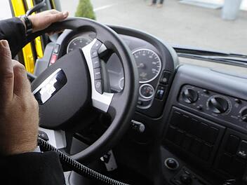 Lkw-Fahrer bei Tennenlohe mit 3,36 Promille auf der Autobahn unterwegs Symbolbild: dpa