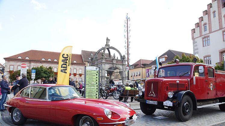 Oldtimer-Treffen Marktplatz HammelburgFoto: Arkadius Guzy