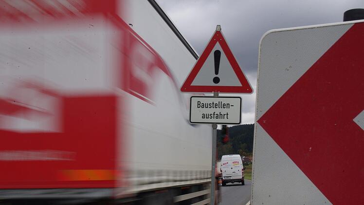 Rund um Zeyern wird die Baustelle wohl ein Jahr länger bestehen bleiben als ursprünglich geplant.  Foto: Archiv/Marco Meißner