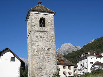 Der Kirchturm von Prato ist genauso schief wie der Turm von Pisa, nur ein bisschen weniger bekannt. Fotos: privat
