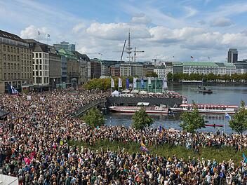 Demonstration gegen Rechtsextremismus - Hamburg
