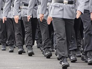 Mit der Aussetzung der Wehrpflicht ist die Bundeswehr 2011 in eine neue Zeit getreten. Foto: Archiv/Arkadius Guzy