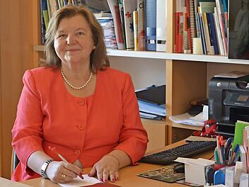 IIngrid Käfferlein wird Schulleiterin des Herder-Gymnasium in Forchheim; von 1983 bis 2006 war sie dort bereits Lehrerin.  Foto: Ronald Heck