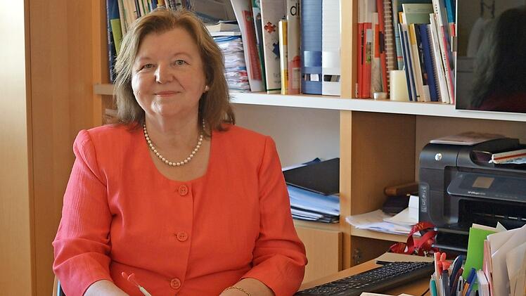 IIngrid Käfferlein wird Schulleiterin des Herder-Gymnasium in Forchheim; von 1983 bis 2006 war sie dort bereits Lehrerin.  Foto: Ronald Heck