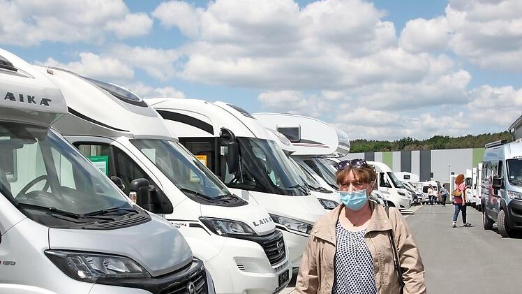 Centa Stengel aus Tuchenbach ist auch Kundin in Höchstadt. Angst vor Corona hat sie im Wohnmobil nicht. Ob sie aber heuer zur geplanten Tour durch Belgien und Frankreich starten kann, weiß sie noch nicht.