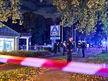 Schüsse an Supermarkt in Berlin – eine Person verletzt