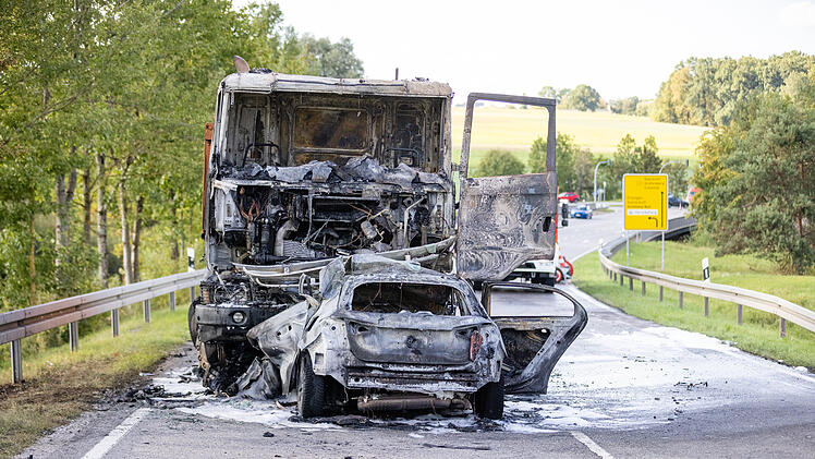 T&ouml;dlicher Verkehrsunfall auf der B2