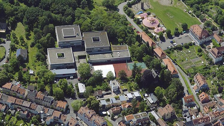 Feuerwehr zu Bamberger Schule alarmiert - "Rauchentwicklung"